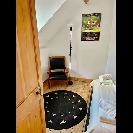 Le Clos Vatinel Et Son Parking אטרטאט