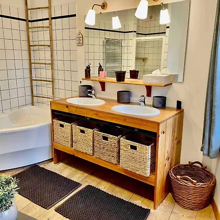 Le Clos Vatinel Et Son Parking Willa