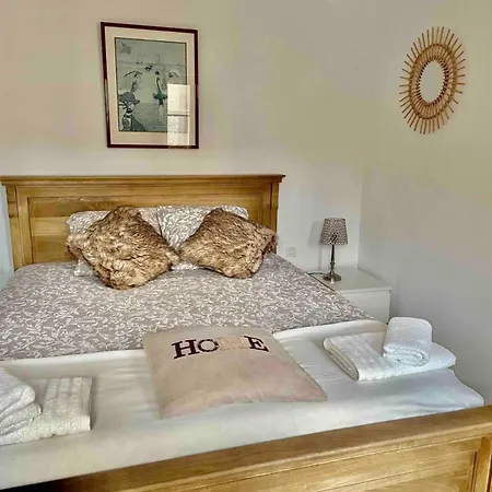 Willa Le Clos Vatinel Et Son Parking *