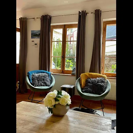 Le Clos Vatinel Et Son Parking Willa Étretat